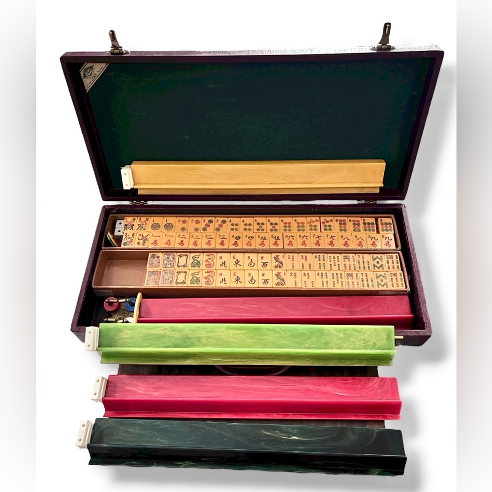 ES LOWE MahJong Set Bakelite Tiles With Carrying Case VINTAGE